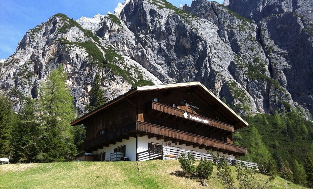© Dreischusterhütte / Rifugio Tre Scarperi © Dreischusterhütte / Rifugio Tre Scarperi