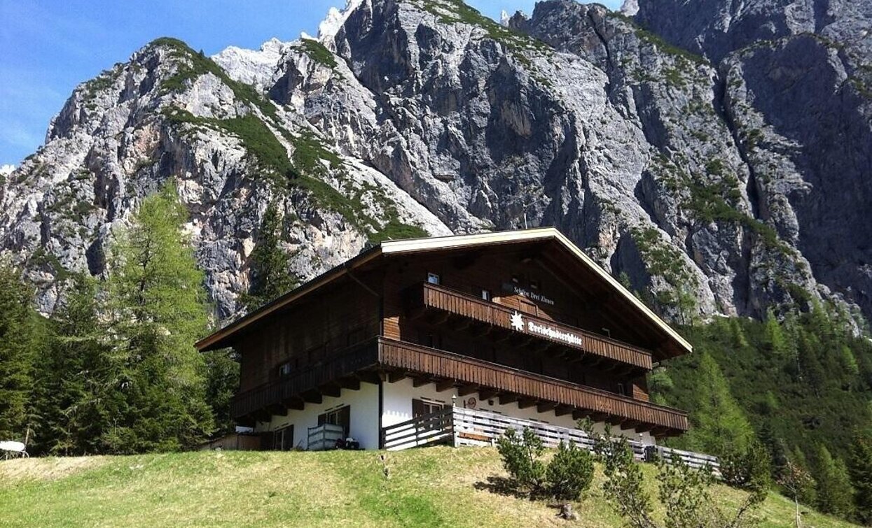 © Dreischusterhütte / Rifugio Tre Scarperi © Dreischusterhütte / Rifugio Tre Scarperi